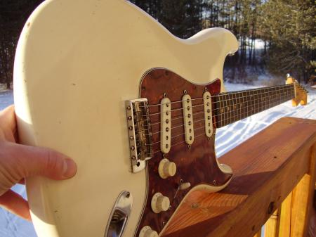 1961 ORIG FENDER STRATOCASTER. WHITE WITH TURTLE SHELL GUARD