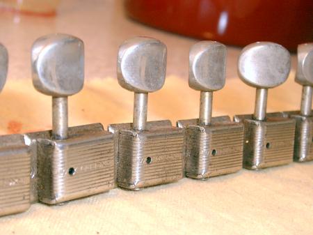 1962 SINGLE LINE KLUSON STRAT TUNERS CLEAN AND SOLID