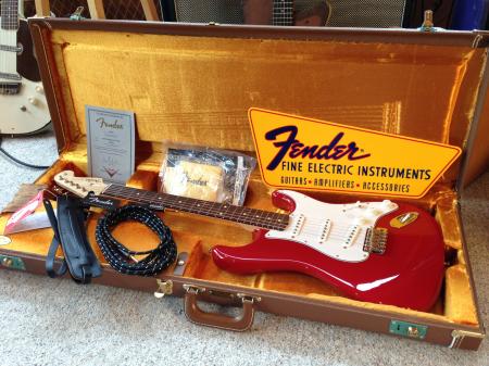 ON SALE ON SALE 1960 Dakota Red Fender NOS 2010 Custom Shop Stratocaster NEW