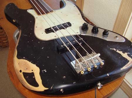 Fender Japan Jazz Bass Relic. Better than Any USA one