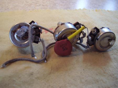 1963 ORIG FENDER STRAT POTS WITH CAP AND WIRE