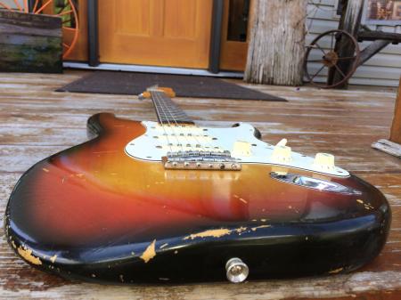 1971 ORIG 4 Bolt Neck Vintage Fender Stratocaster Feather Weight Real Bell Tone