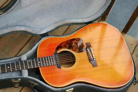1964 Orig J 45 Gibson Guitar with Case